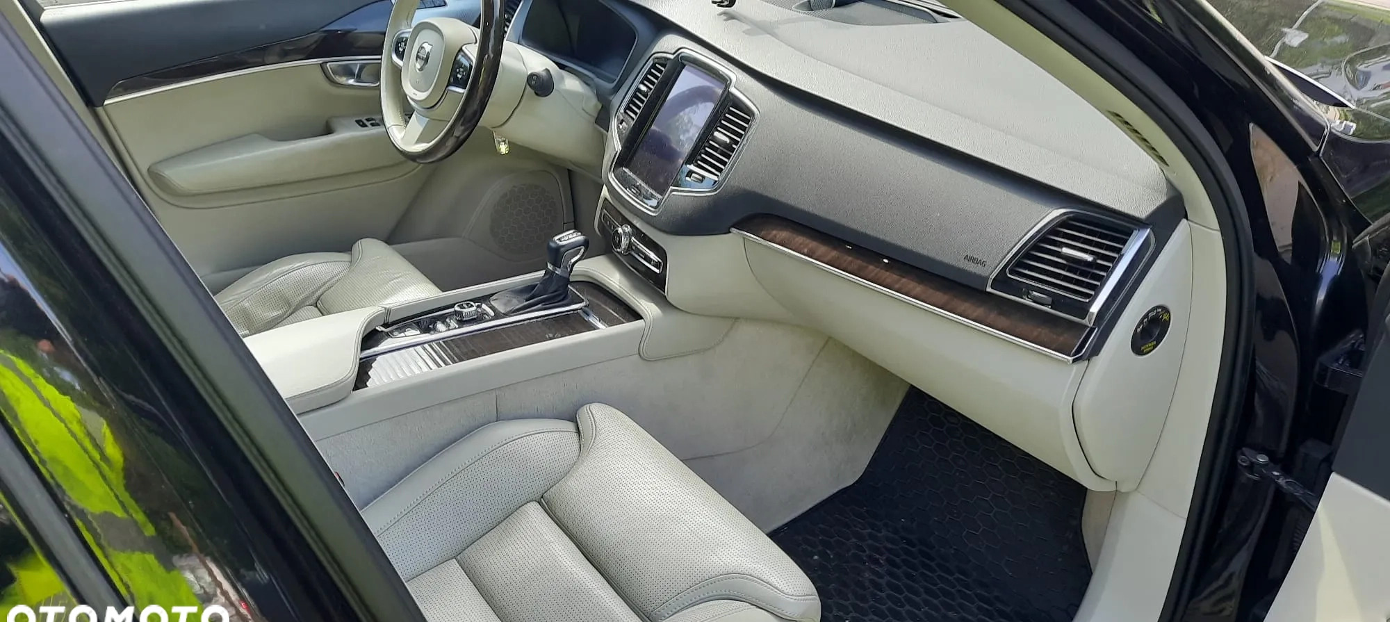 Volvo XC 90 cena 119900 przebieg: 220000, rok produkcji 2015 z Warszawa małe 56